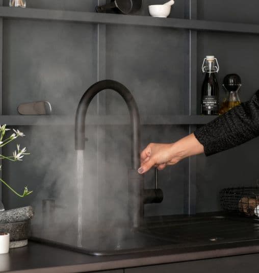 Quooker Flex (sort) (verdi 24.990 ,- ink. mva)